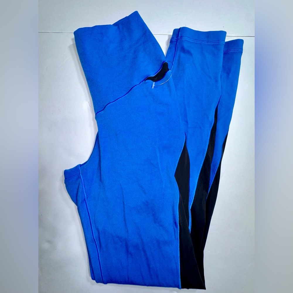 NWOT OFFLINE BY AERIE ruched booty lift leggings in blue and black - size‎ small